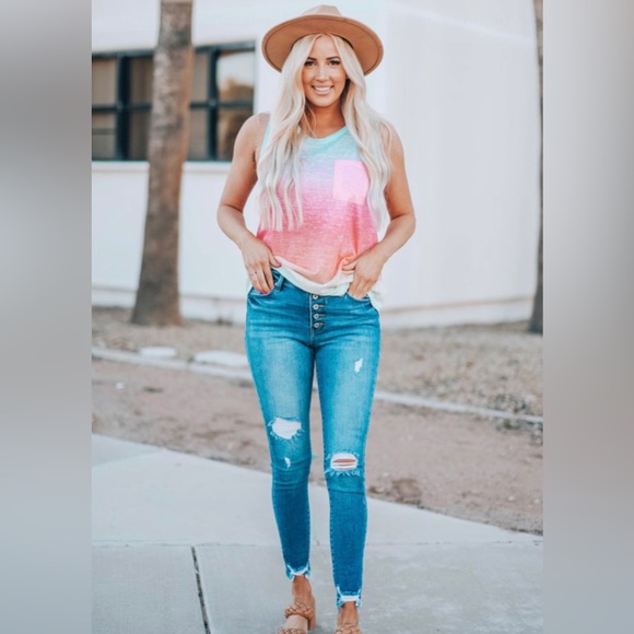 Ombré Tank Top - Picture 2 of 10